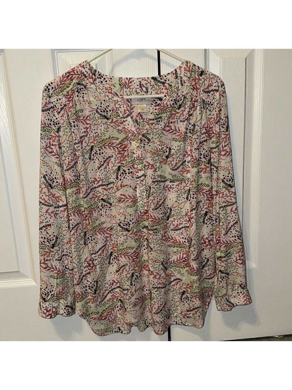 LOFT Petite White Floral Blouse